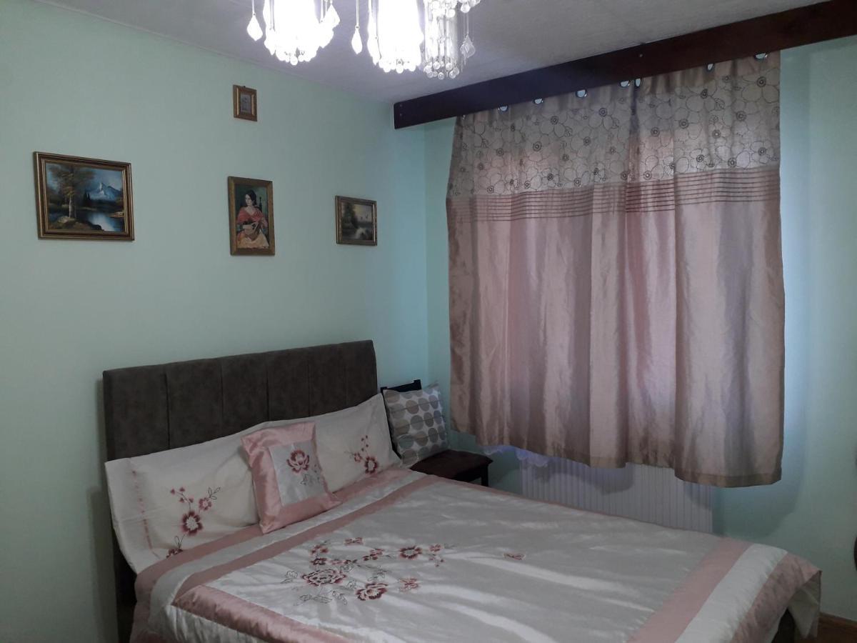 Cozy, Central 1-Bedroom Apartment In Timisoara, Romania 외부 사진