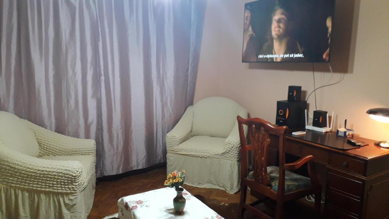 Cozy, Central 1-Bedroom Apartment In Timisoara, Romania 외부 사진